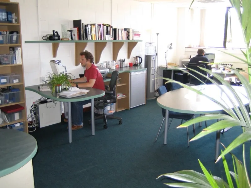 Easton Business Centre, 2002